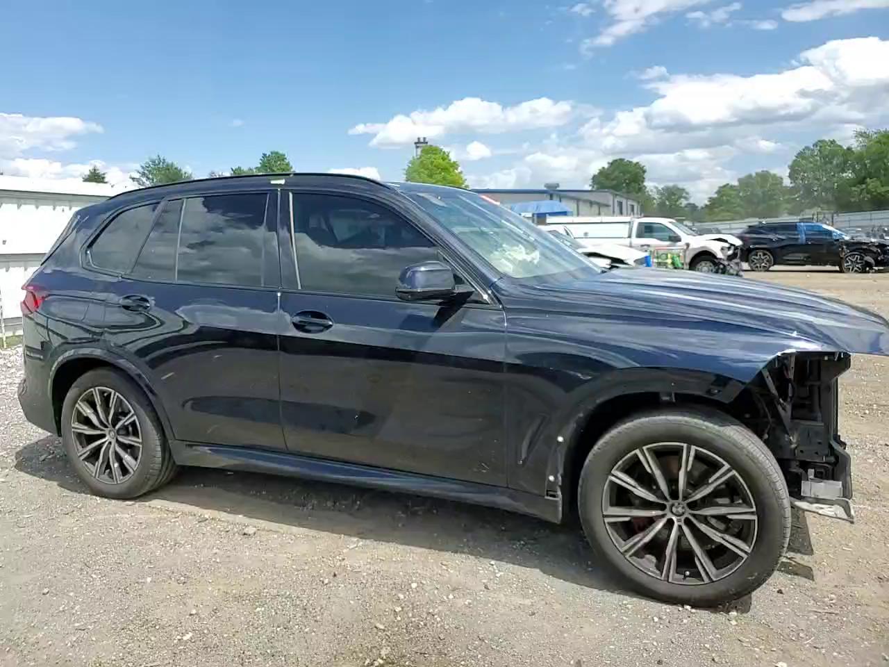 Фото: 5UXCR6C07N9J93993