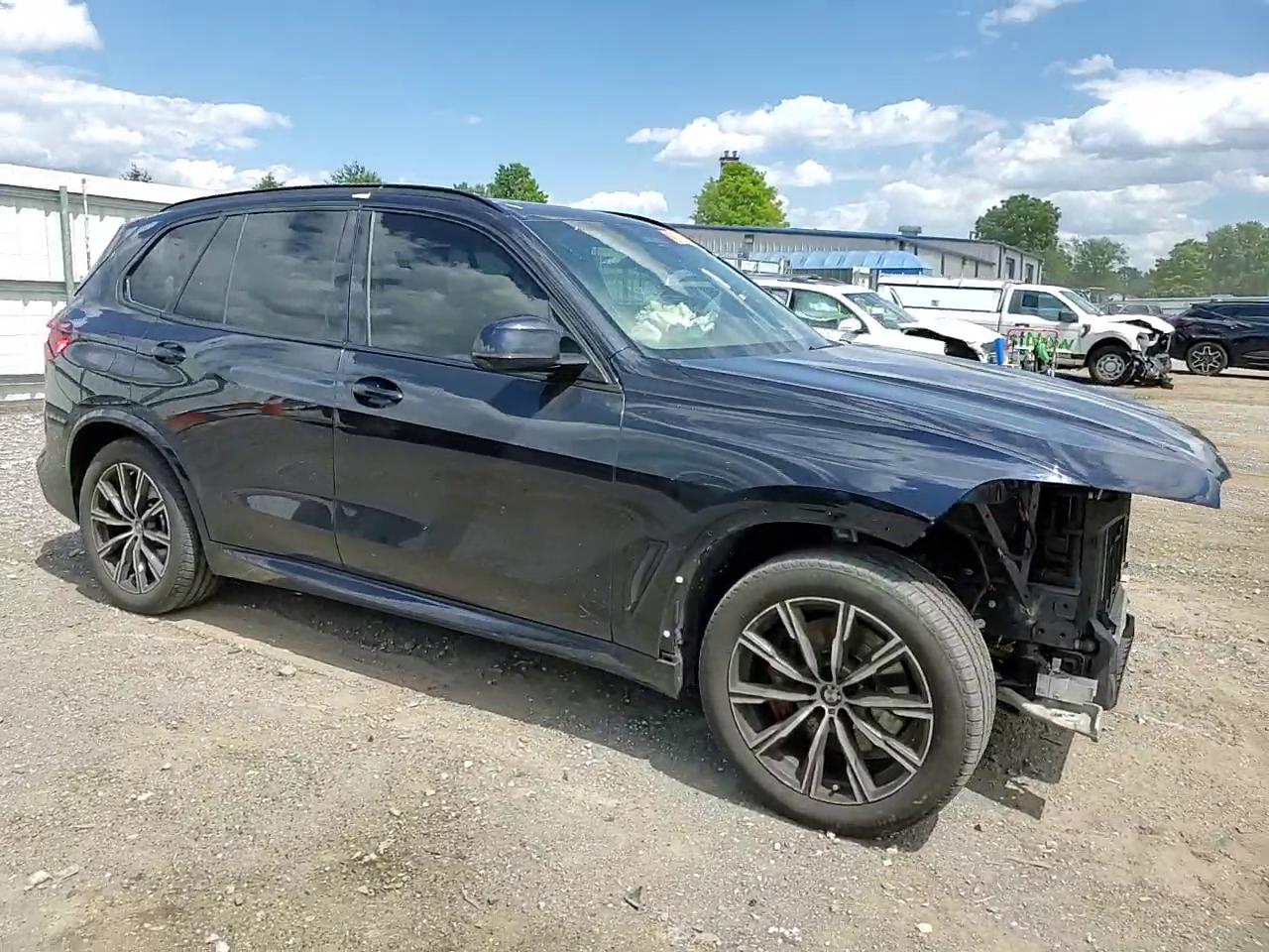 Фото: 5UXCR6C07N9J93993