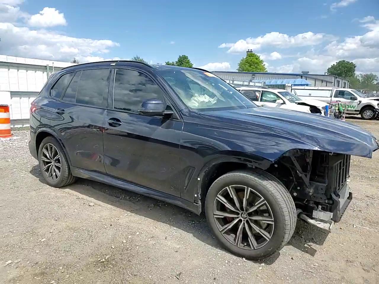 Фото: 5UXCR6C07N9J93993