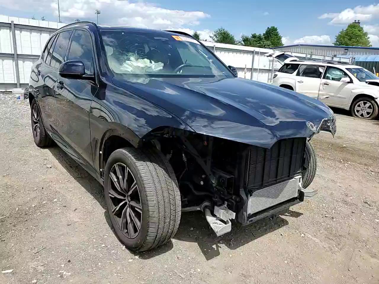 Фото: 5UXCR6C07N9J93993