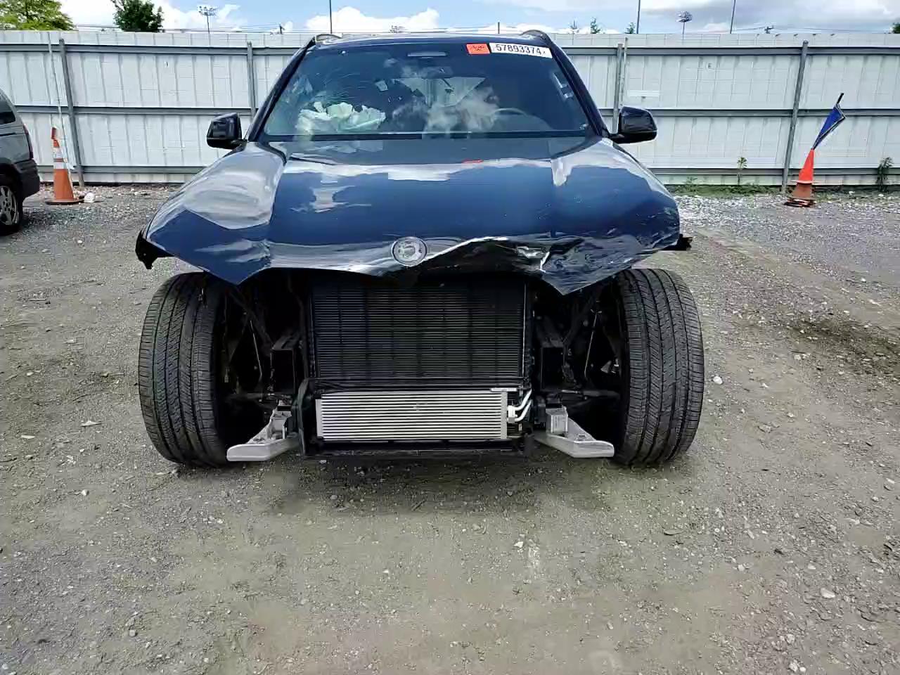 Фото: 5UXCR6C07N9J93993