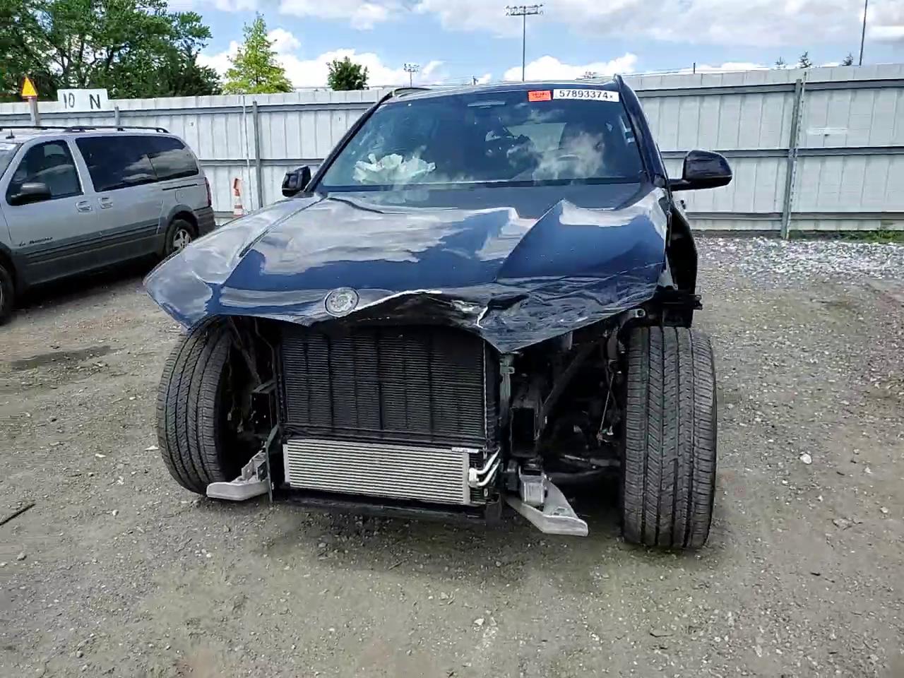 Фото: 5UXCR6C07N9J93993