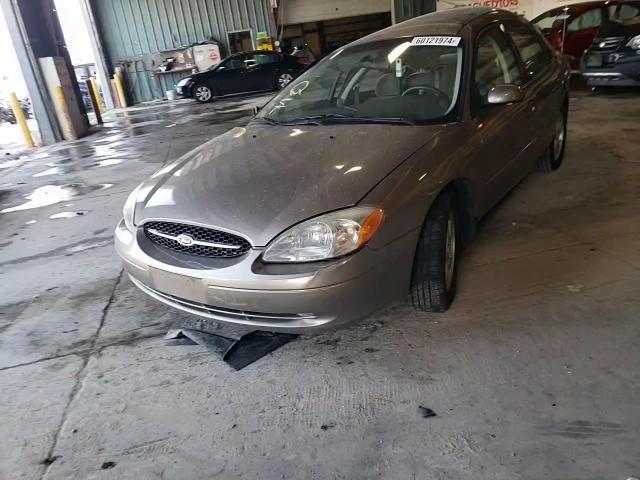 1FAFP53UX2G144978 2002 Ford Taurus Se