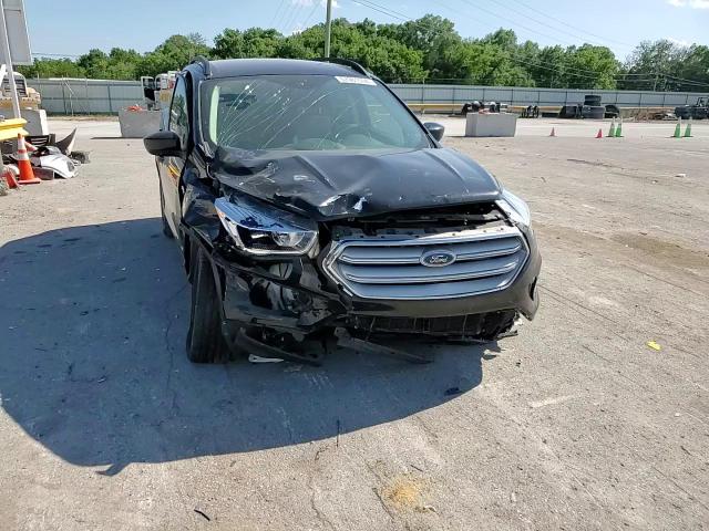 1FMCU0GD1JUC46930 2018 Ford Escape Se