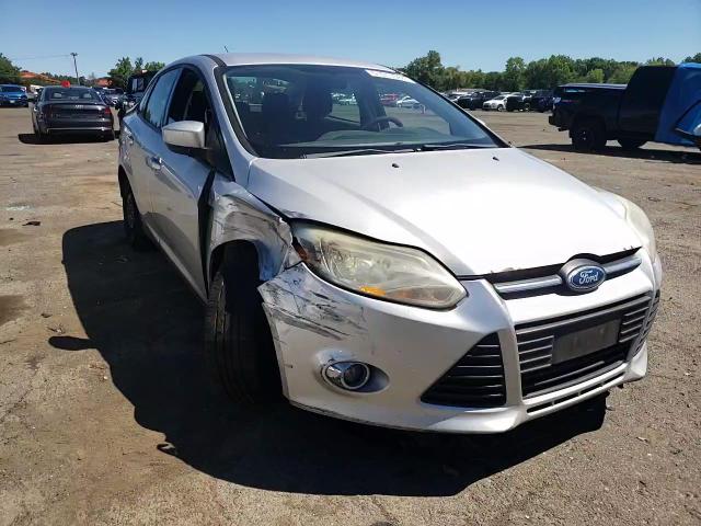 1FAHP3F26CL169814 2012 Ford Focus Se