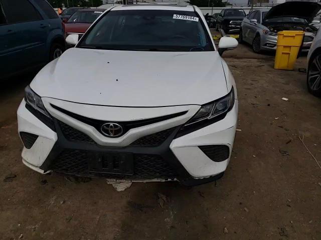 4T1B11HK2JU544586 2018 Toyota Camry L