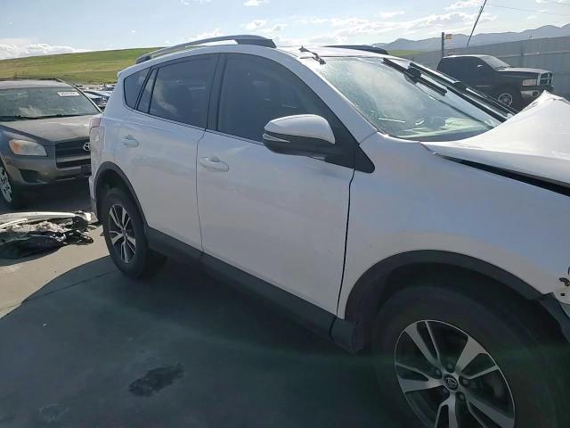 2018 Toyota RAV 4 - Image 11