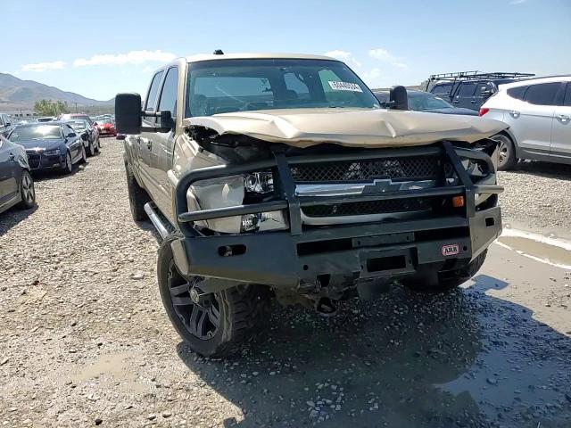 2004 Chevrolet Silverado - Image 11