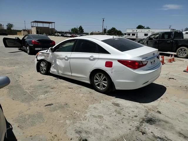 2013 Hyundai Sonata - Image 11