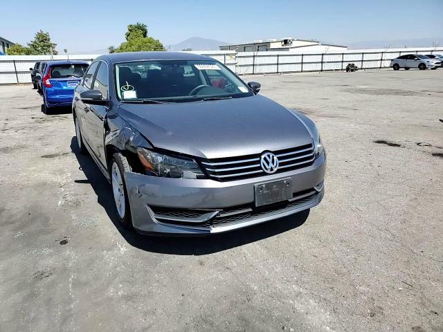 1VWBP7A33EC006111 2014 Volkswagen Passat Se