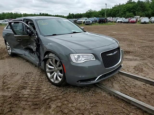 2C3CCAAG1JH174960 2018 Chrysler 300 Touring