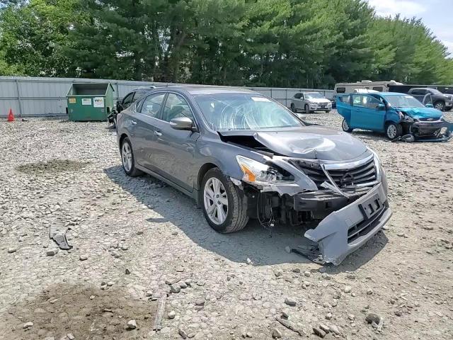 2015 Nissan Altima - Image 10
