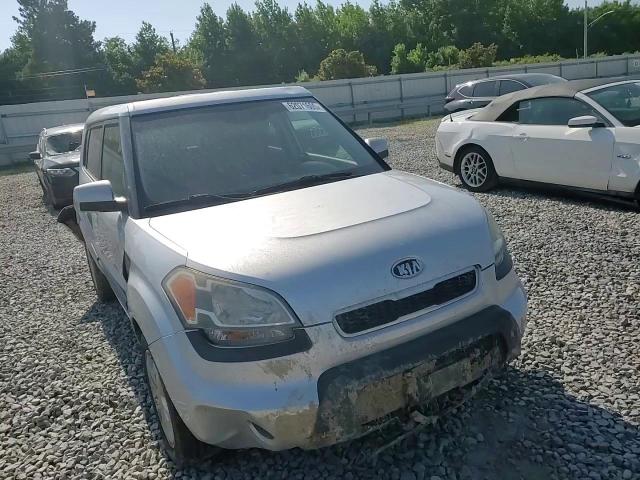 2010 Kia Soul + VIN: KNDJT2A29A7139270 Lot: 62071605