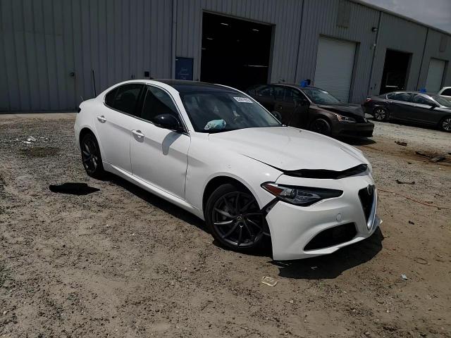2018 Alfa Romeo Giulia Q4 VIN: ZARFAEDN5J7572982 Lot: 62481855