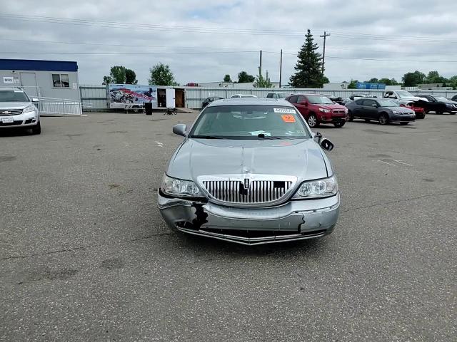 2006 Lincoln Town Car Signature Limited VIN: 1LNHM82VX6Y627843 Lot: 62920075