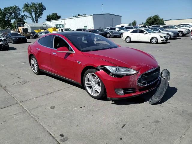 2015 Tesla Model S VIN: 5YJSA1E18FF120152 Lot: 62513635