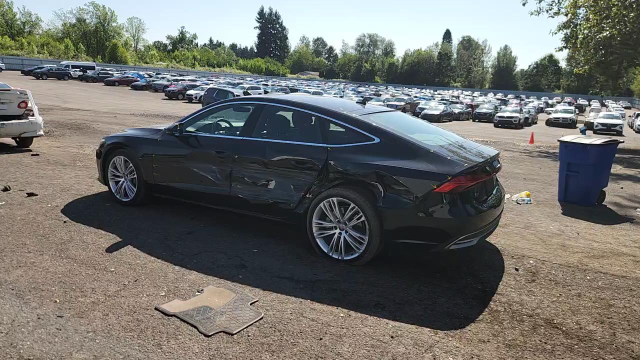 Фото: WAUR2AF2XKN053081