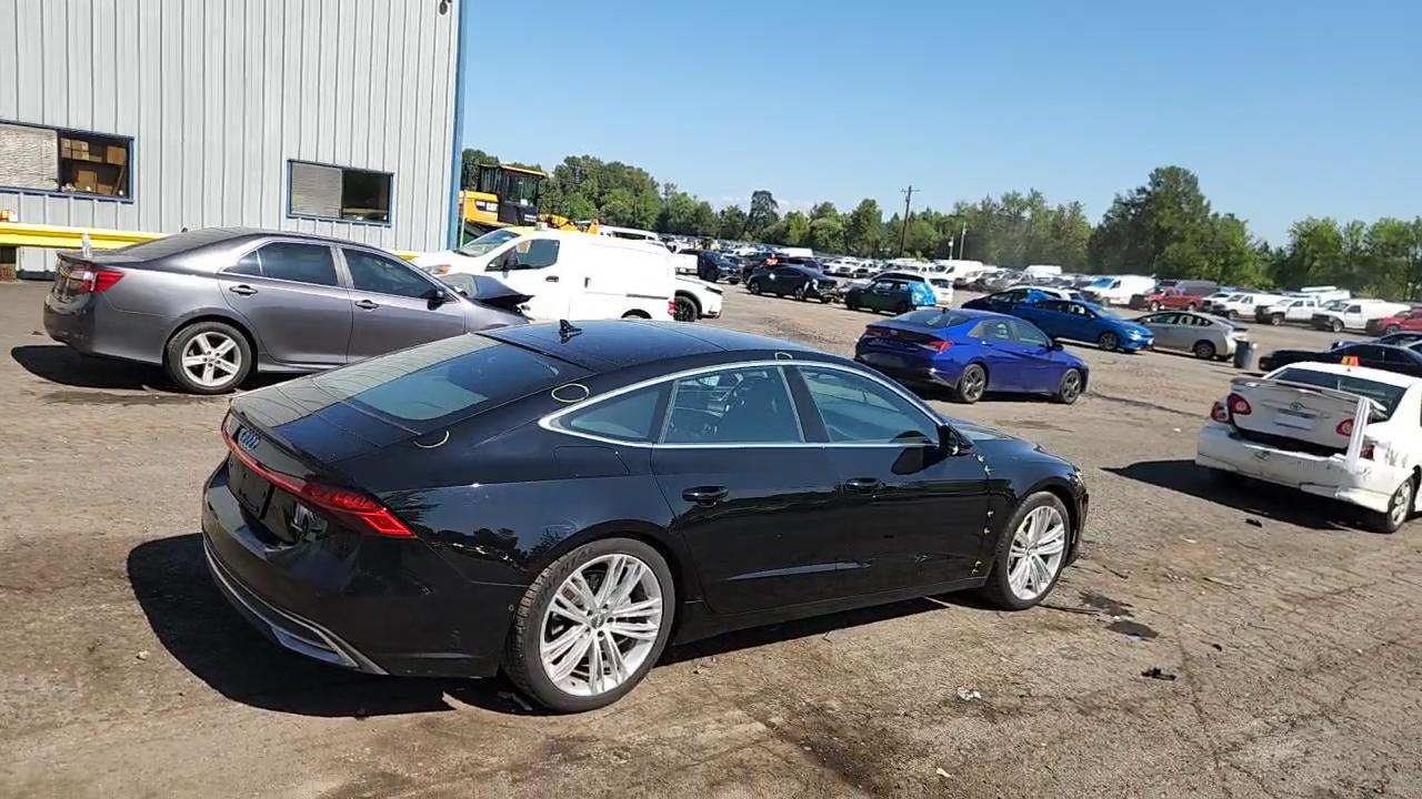 Фото: WAUR2AF2XKN053081