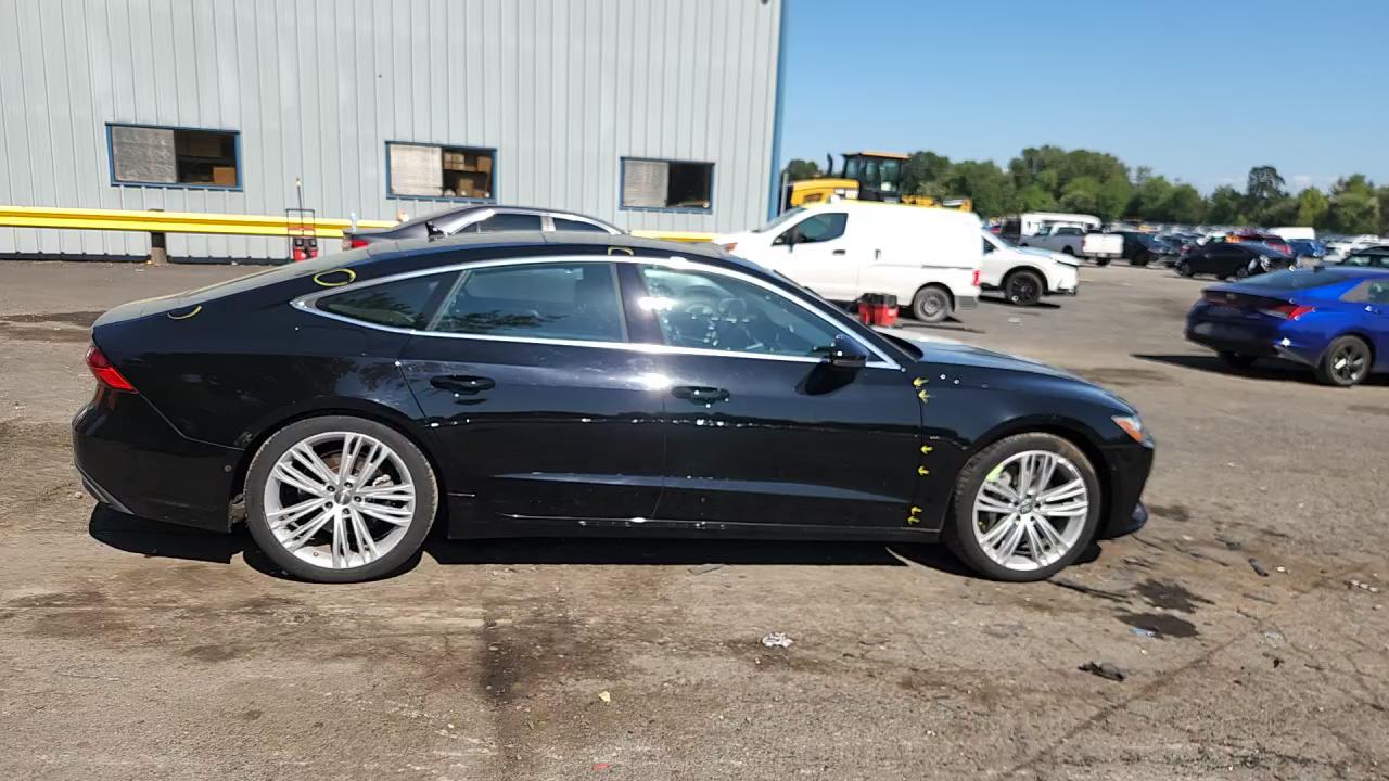 Фото: WAUR2AF2XKN053081