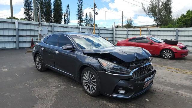 2017 Kia Cadenza Premium VIN: KNALC4J1XH5082379 Lot: 60708645