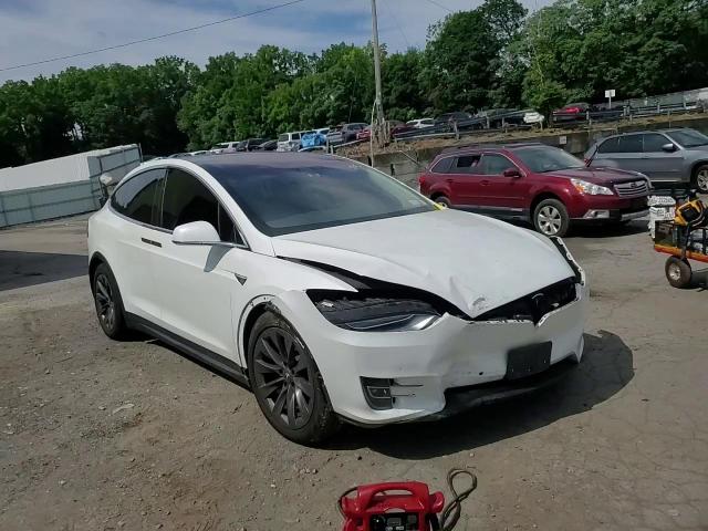 2018 Tesla Model X VIN: 5YJXCAE25JF091422 Lot: 62355195