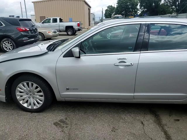 2010 Ford Fusion Hybrid VIN: 3FADP0L33AR140229 Lot: 63084475