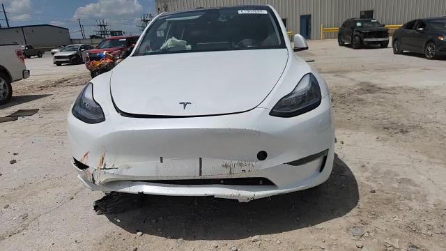 2023 Tesla Model Y VIN: 7SAYGDEE2PA072324 Lot: 61004685