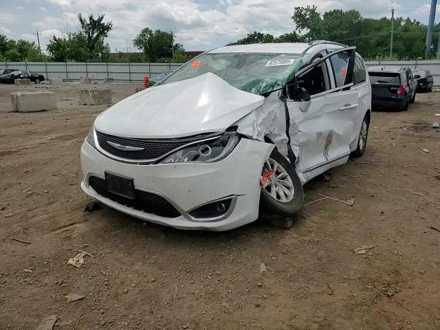 2018 Chrysler Pacifica Touring L VIN: 2C4RC1BG2JR124292 Lot: 62575985