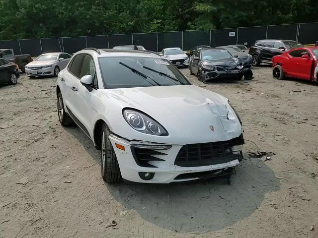 2018 Porsche Macan S VIN: WP1AB2A58JLB32166 Lot: 59410615