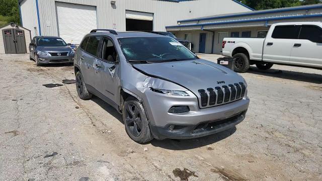 2019 Jeep Cherokee Latitude VIN: 1C4PJMCX0JD550546 Lot: 62372545