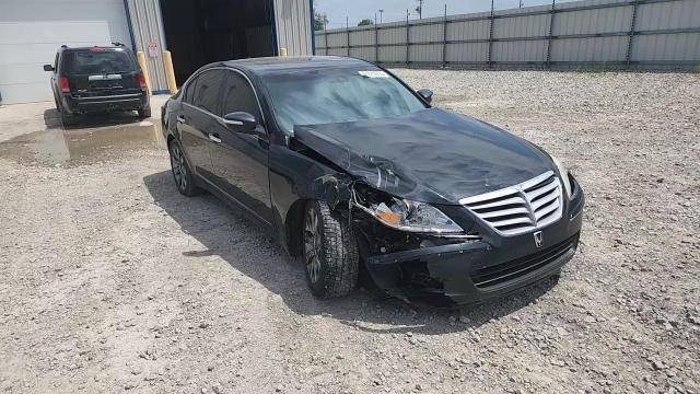 2011 Hyundai Genesis 3.8L VIN: KMHGC4DE8BU114693 Lot: 61818655