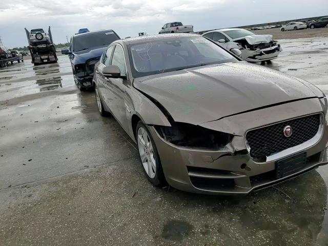 2017 Jaguar Xe Prestige VIN: SAJAE4BG8HA958124 Lot: 61039615