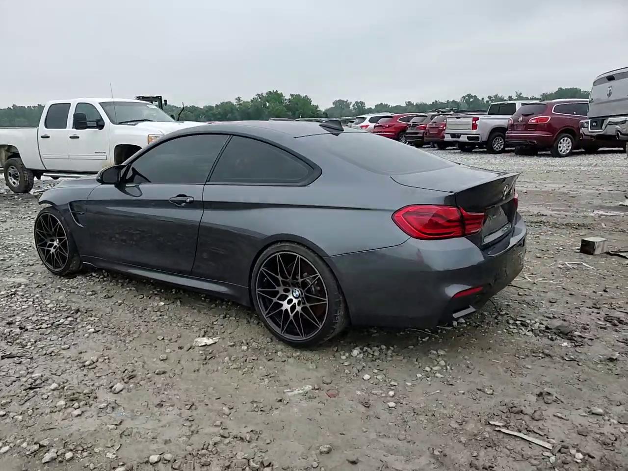 Фото: WBS4Y9C53JAC86729