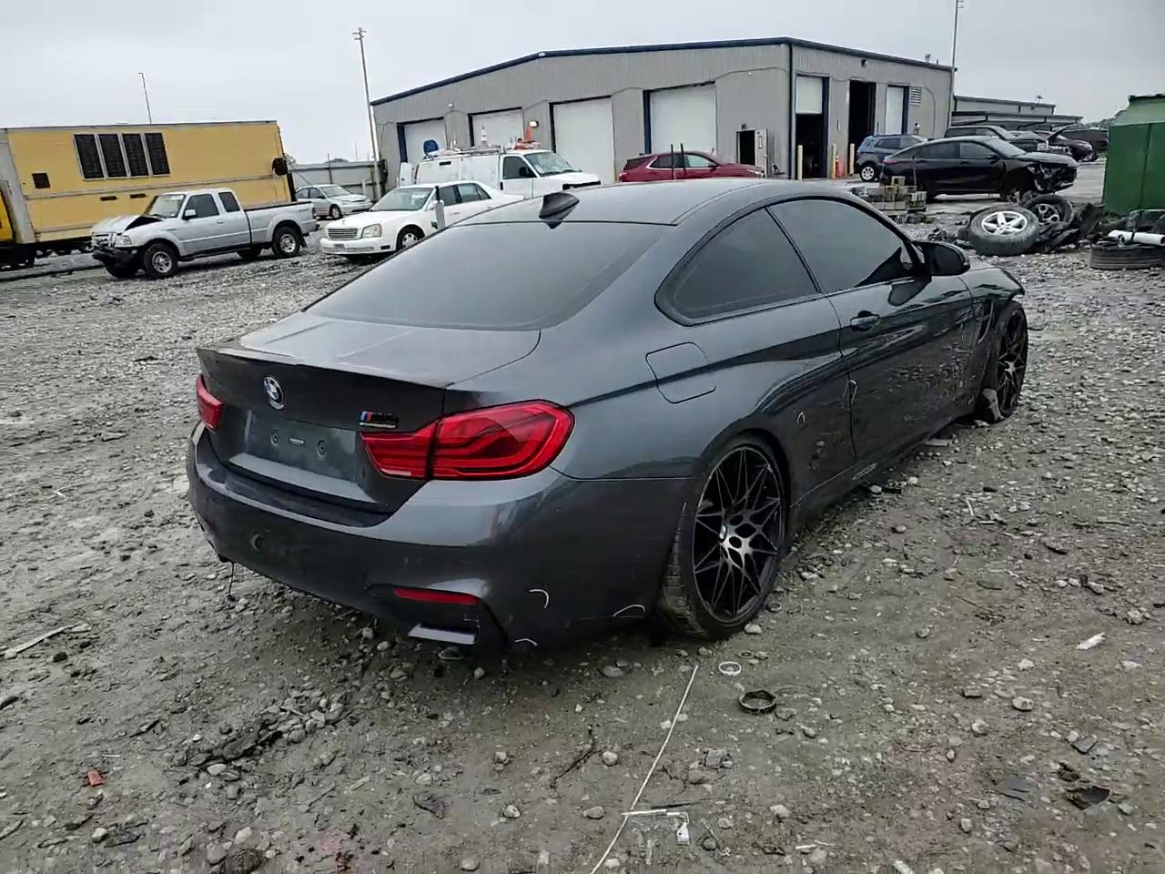 Фото: WBS4Y9C53JAC86729