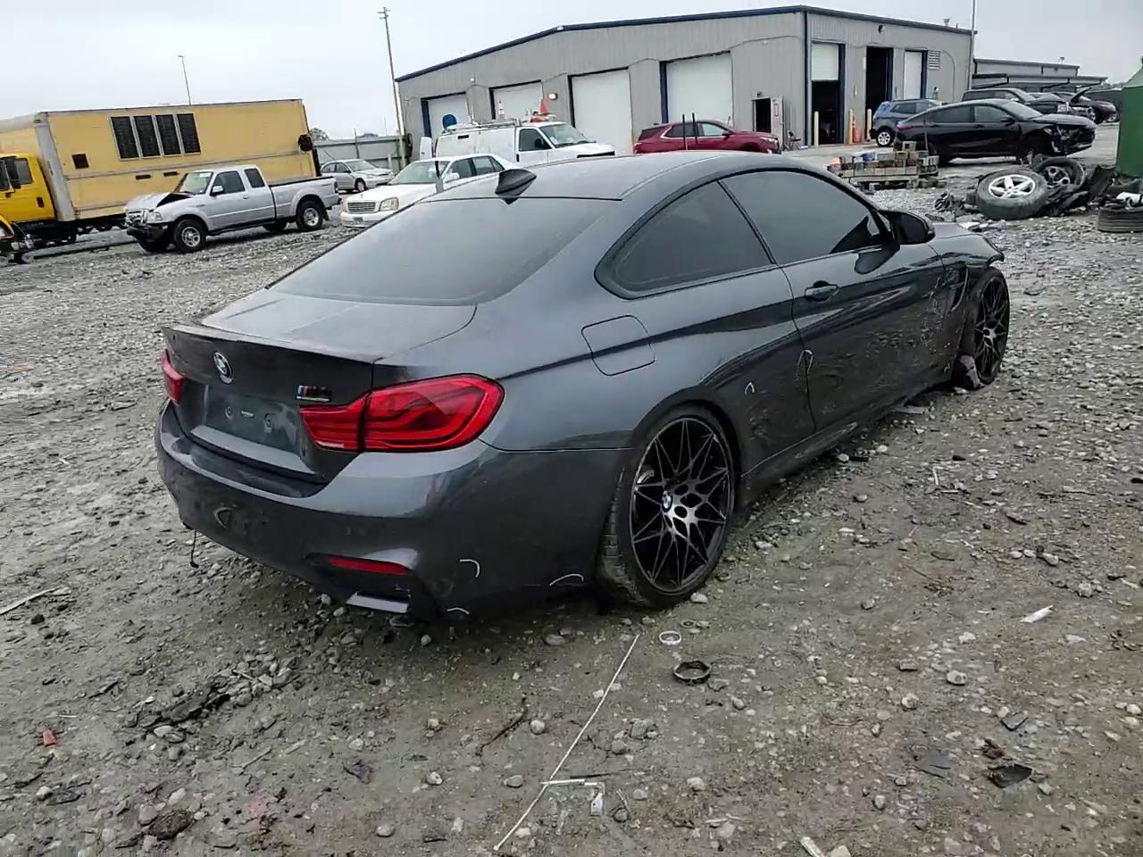 Фото: WBS4Y9C53JAC86729