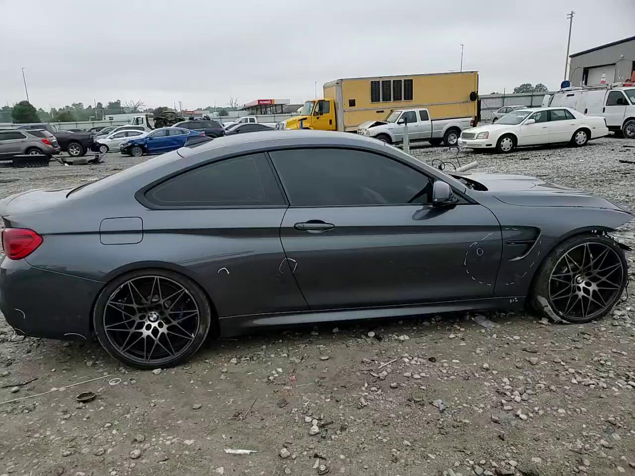 Фото: WBS4Y9C53JAC86729