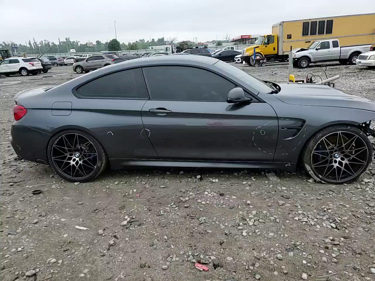 Фото: WBS4Y9C53JAC86729