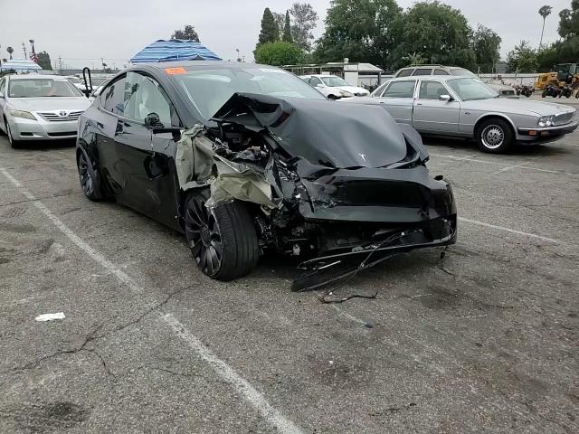 2024 Tesla Model Y VIN: 7SAYGDEF8RA295575 Lot: 59589735