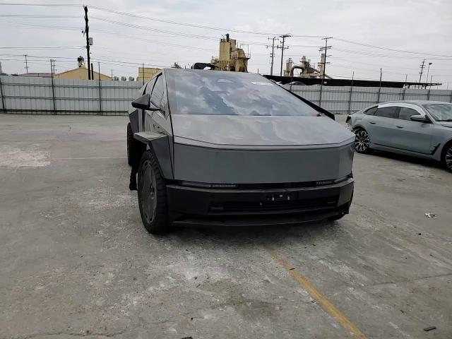 2024 Tesla Cybertruck VIN: 7G2CEHEE1RA004584 Lot: 56677845
