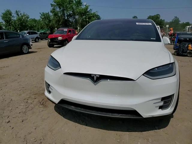 2017 Tesla Model X VIN: 5YJXCBE27HF055831 Lot: 60327275