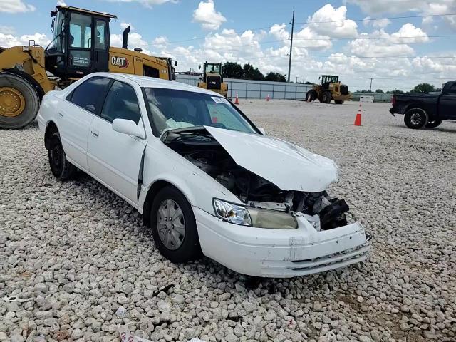 1999 Toyota Camry Ce VIN: 4T1BG28K7XU864435 Lot: 62739325