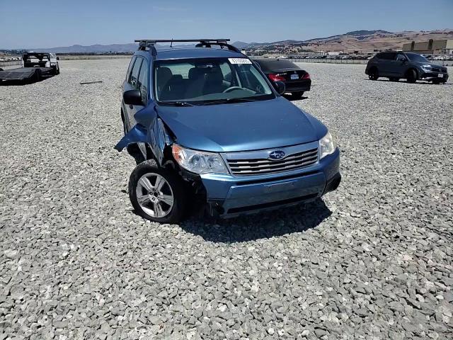 2010 Subaru Forester Xs VIN: JF2SH6BC3AH805703 Lot: 63100295