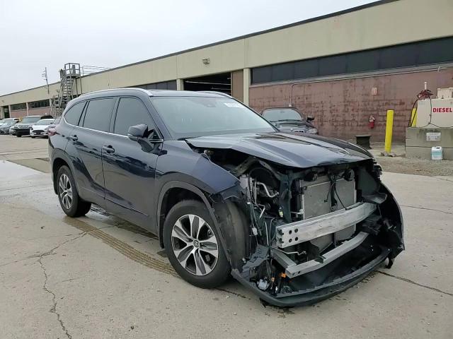 2022 Toyota Highlander Xle VIN: 5TDHZRBH4NS574864 Lot: 62293185