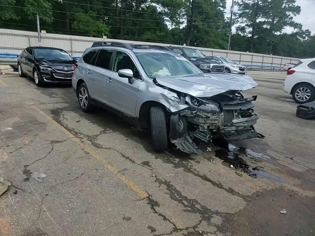 2018 Subaru Outback 3.6R Limited VIN: 4S4BSENC4J3241672 Lot: 60885505