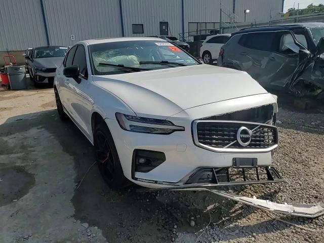 2019 Volvo S60 T6 R-Design VIN: 7JRA22TM0KG01542 Lot: 62022785