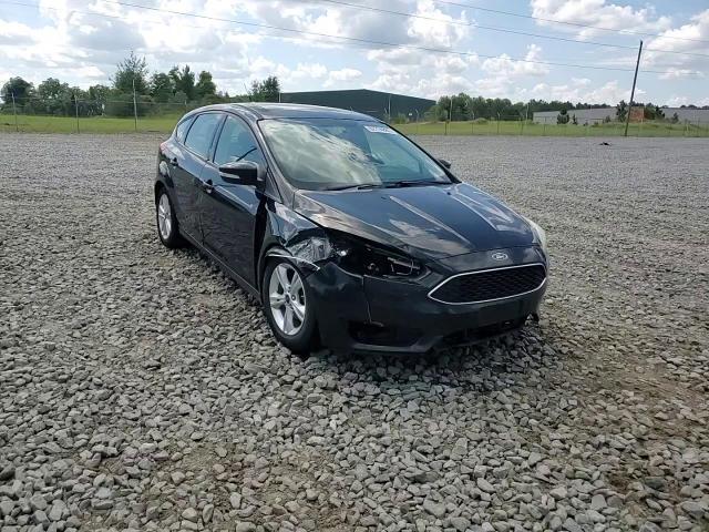 2016 Ford Focus Se VIN: 1FADP3K28GL284988 Lot: 62724885