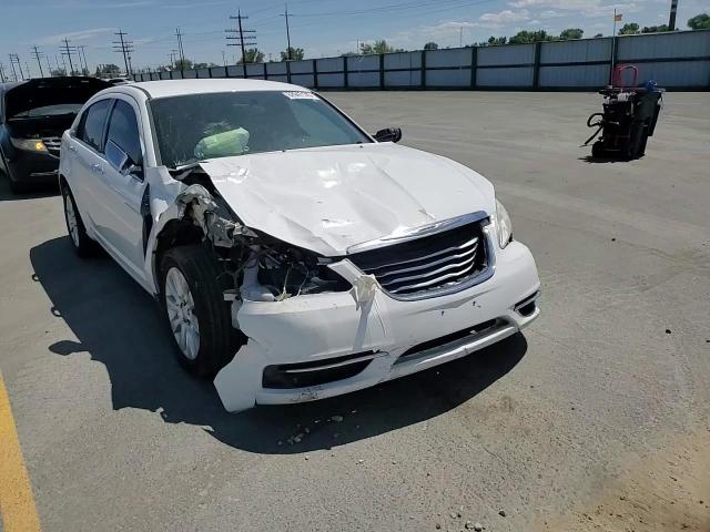 2014 Chrysler 200 Lx VIN: 1C3CCBAB4EN145203 Lot: 62947145
