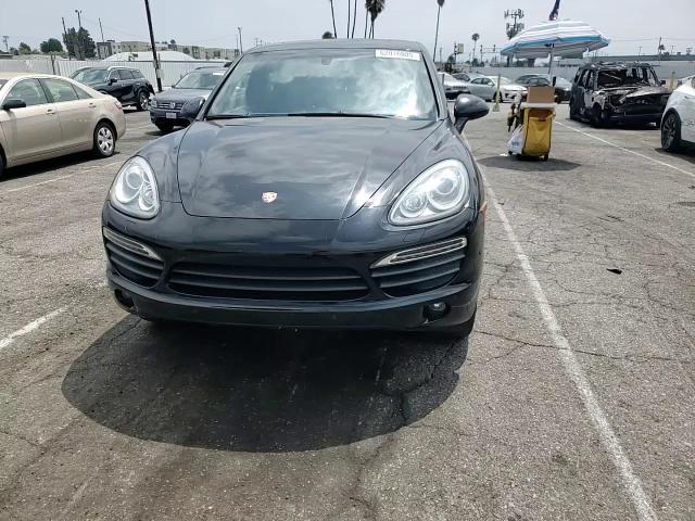 2013 Porsche Cayenne S VIN: WP1AB2A21DLA83239 Lot: 62016005
