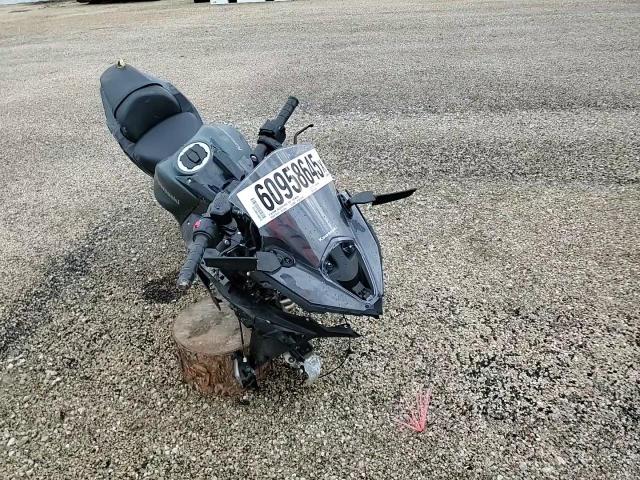 2025 Kawasaki Ex650 P VIN: ML5EXEP19SDAF7489 Lot: 60958645