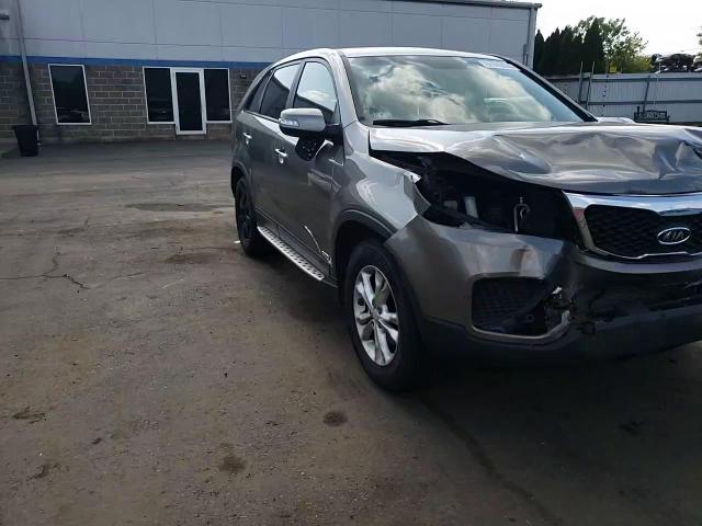 2012 Kia Sorento Base VIN: 5XYKTCA69CG295909 Lot: 61940985